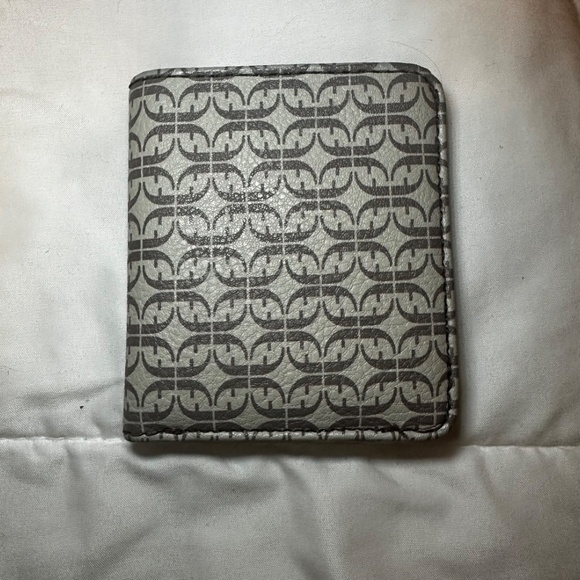 NWOT Fossil Wallet - Picture 3 of 3